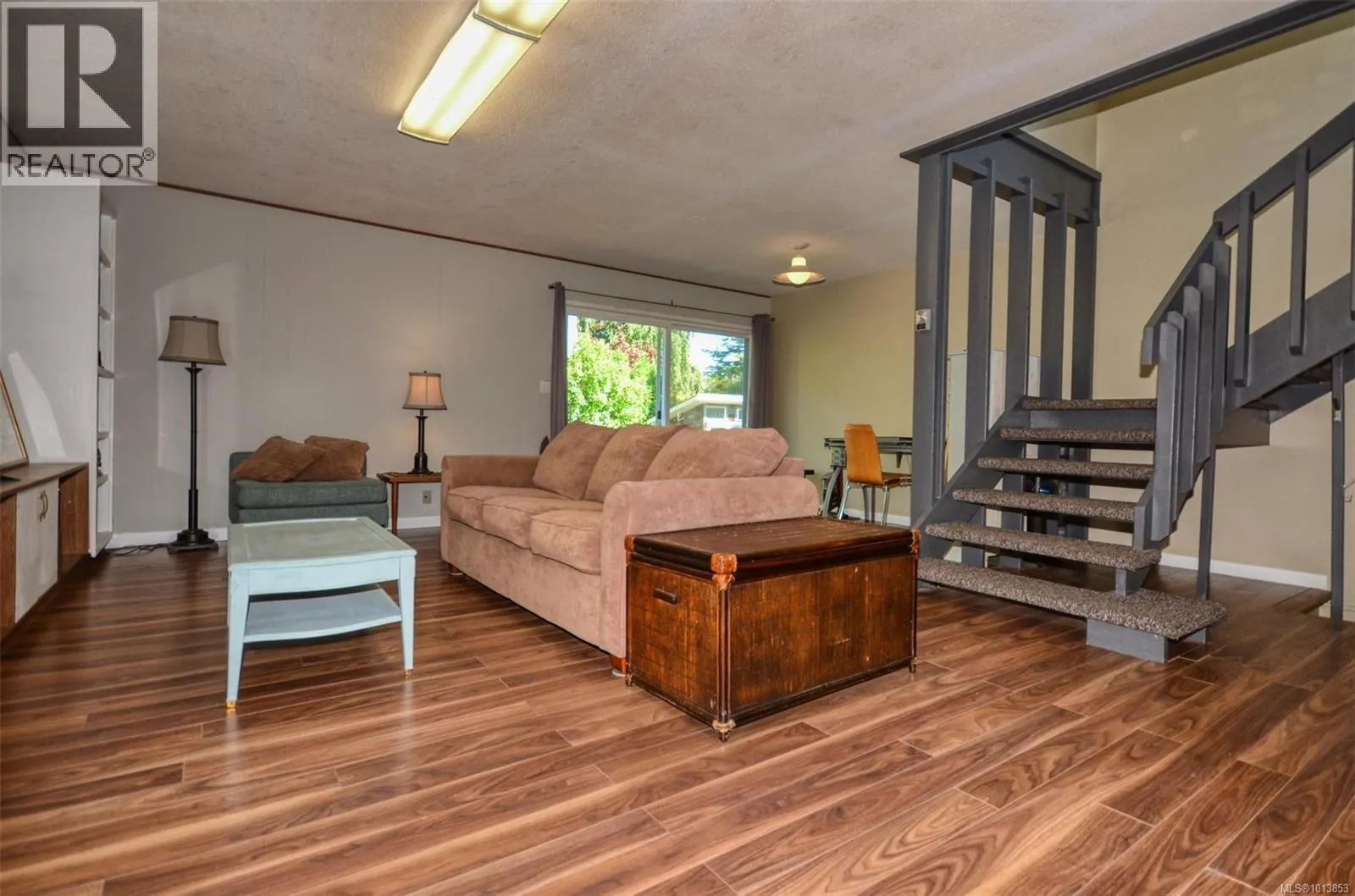 2240 Greenlands Rd