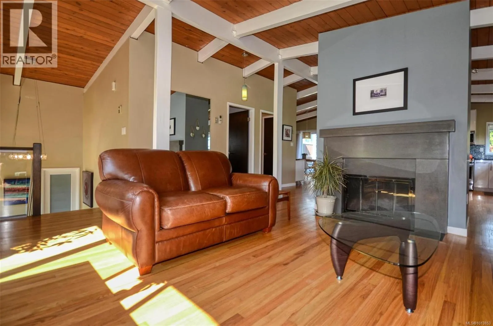 2240 Greenlands Rd