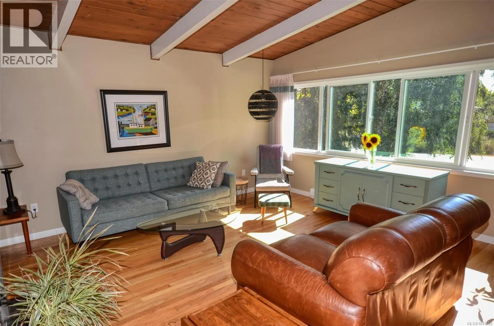 2240 Greenlands Rd