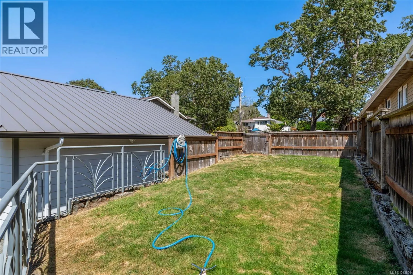 1286 Ocean View Dr