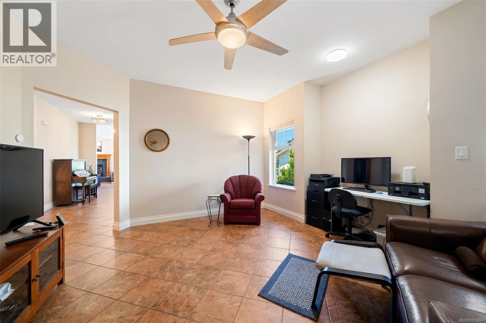 1286 Ocean View Dr