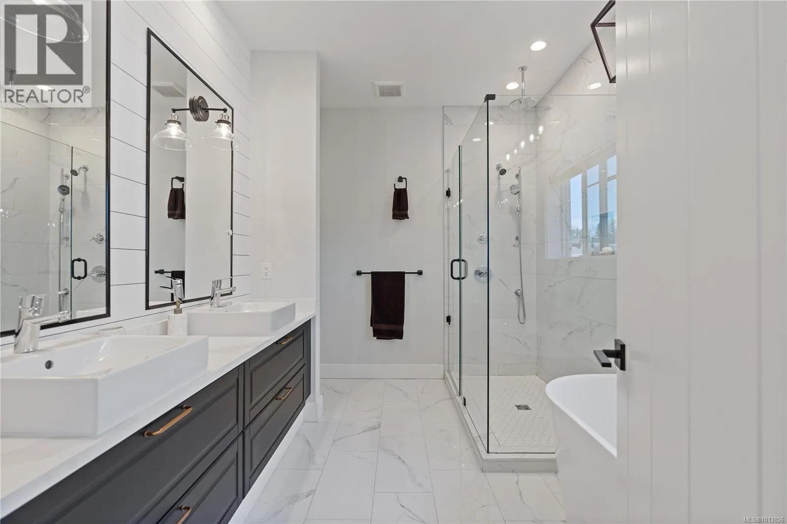 2316 Mountain Heights Dr