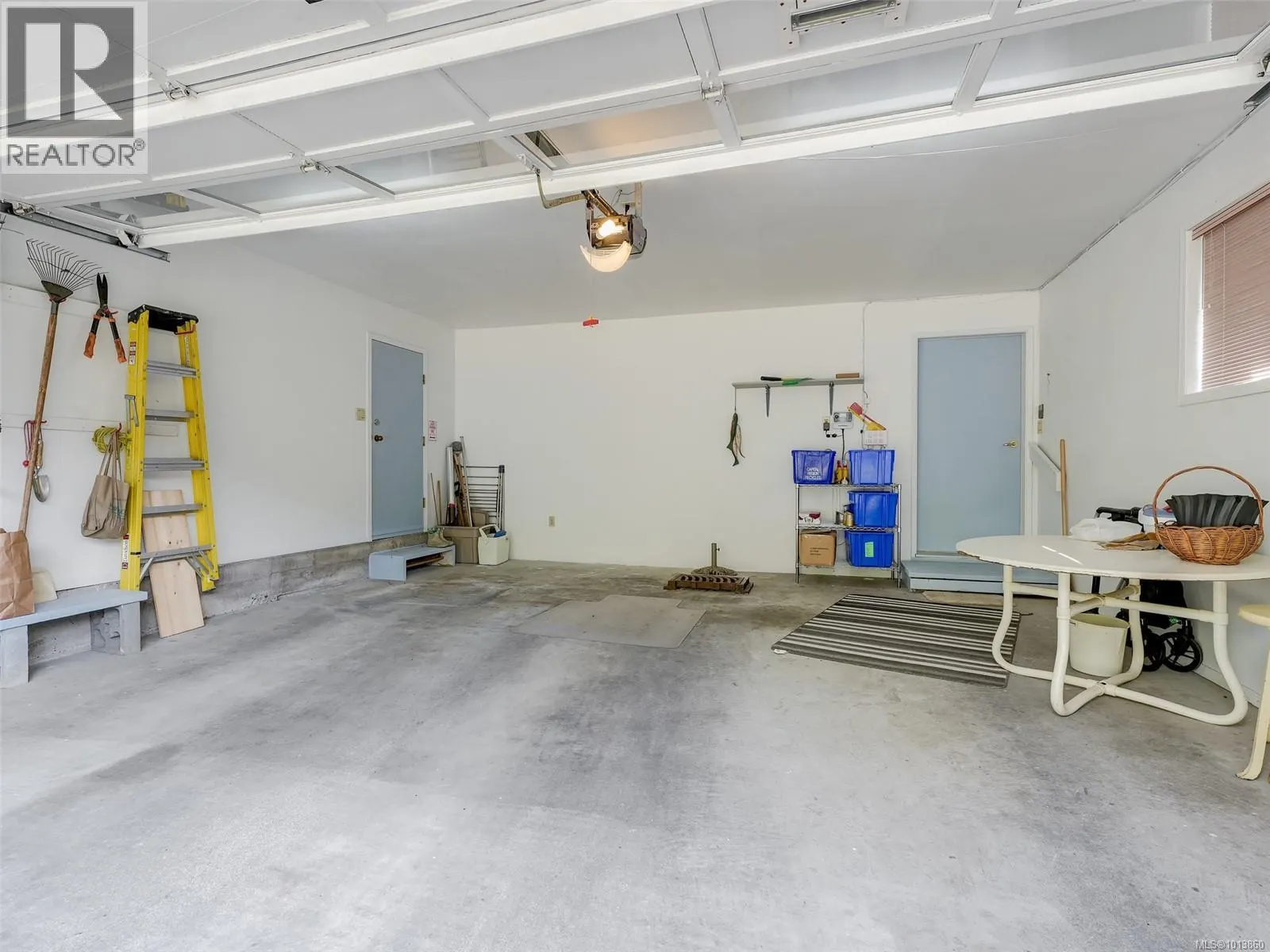 8564 Kingcome Cres