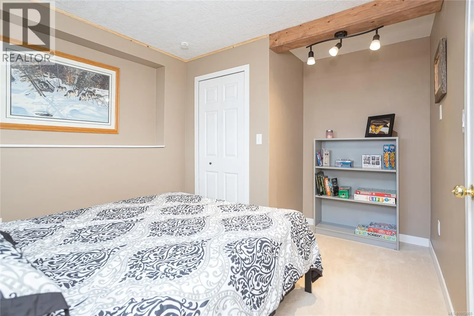 413 Parkhill Terr