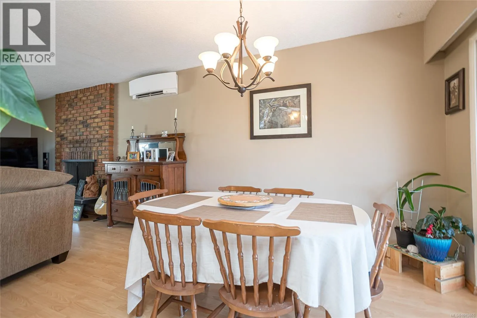 413 Parkhill Terr