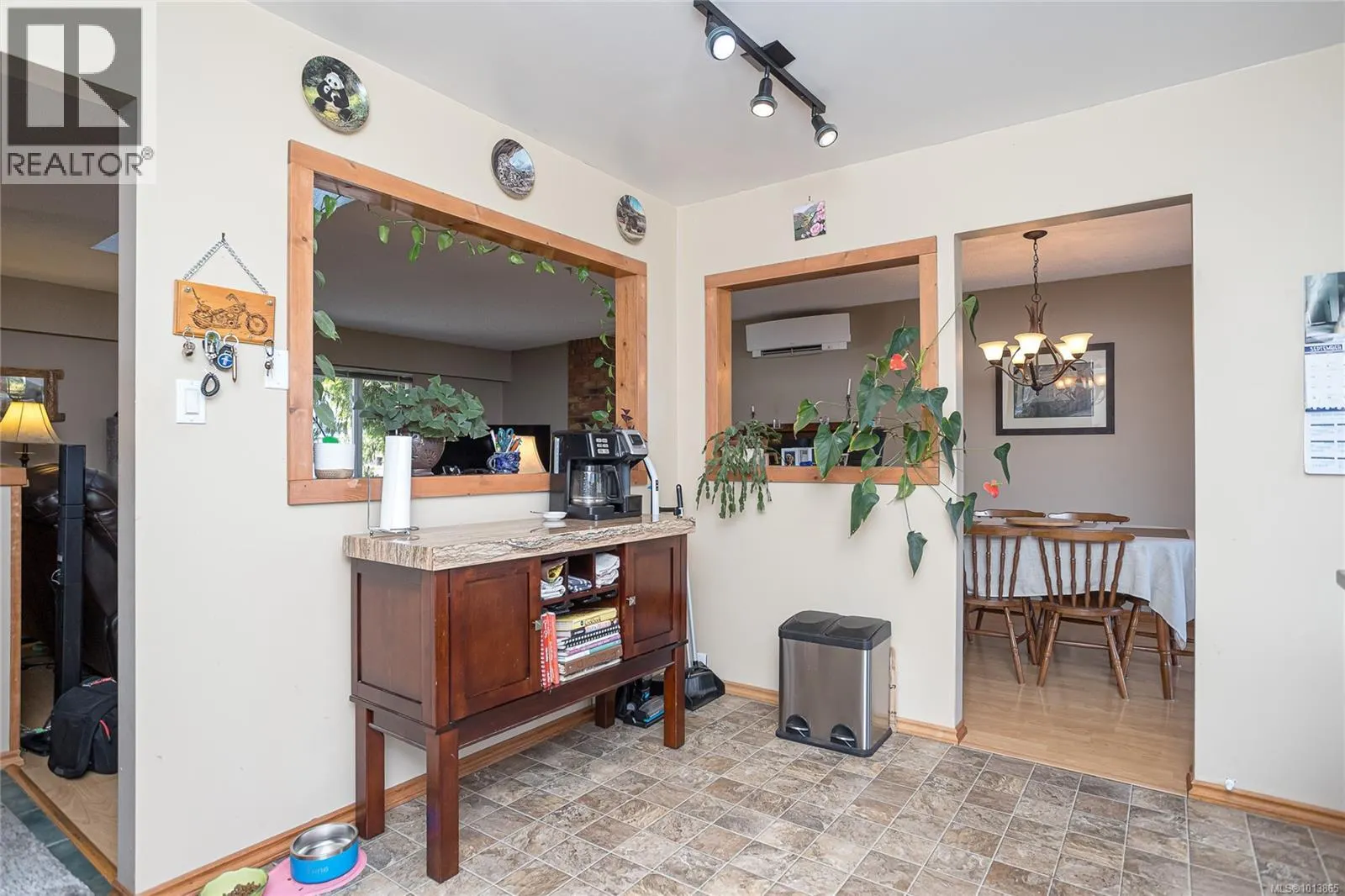 413 Parkhill Terr