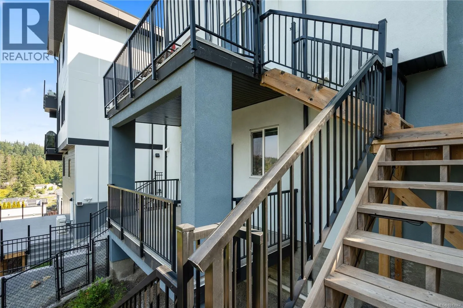 3638 Ridge View Terr