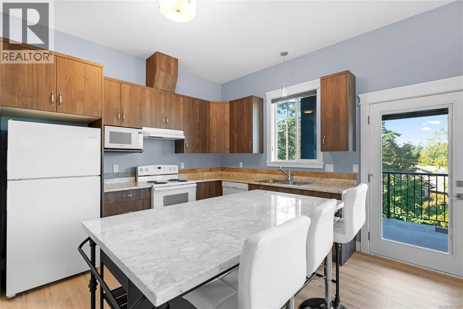 3638 Ridge View Terr