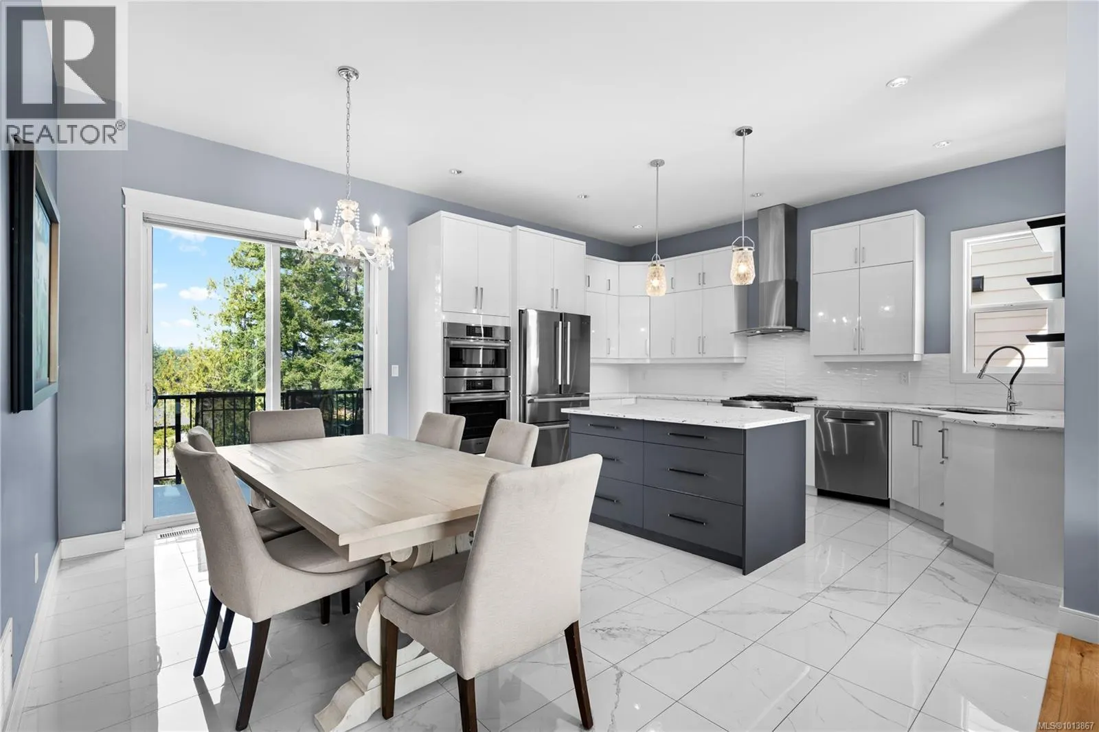 3638 Ridge View Terr