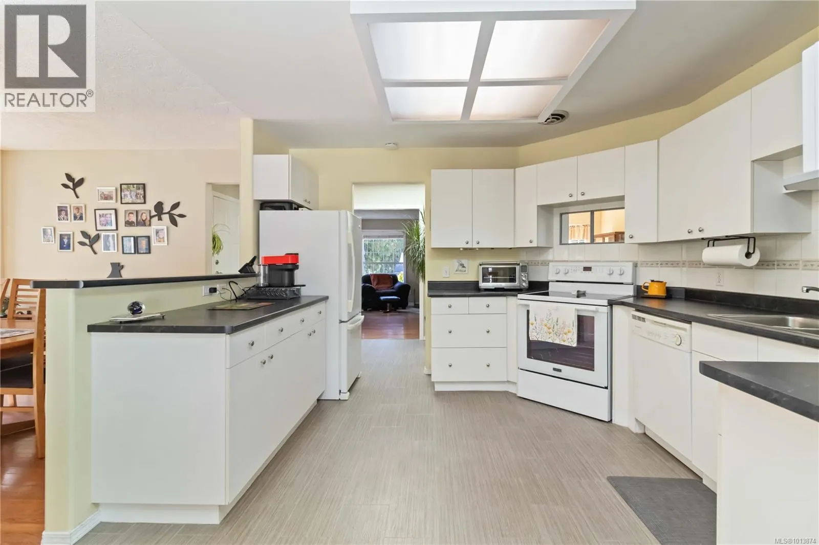 2161 Henlyn Dr