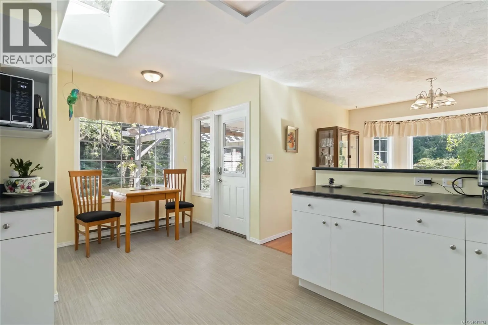 2161 Henlyn Dr