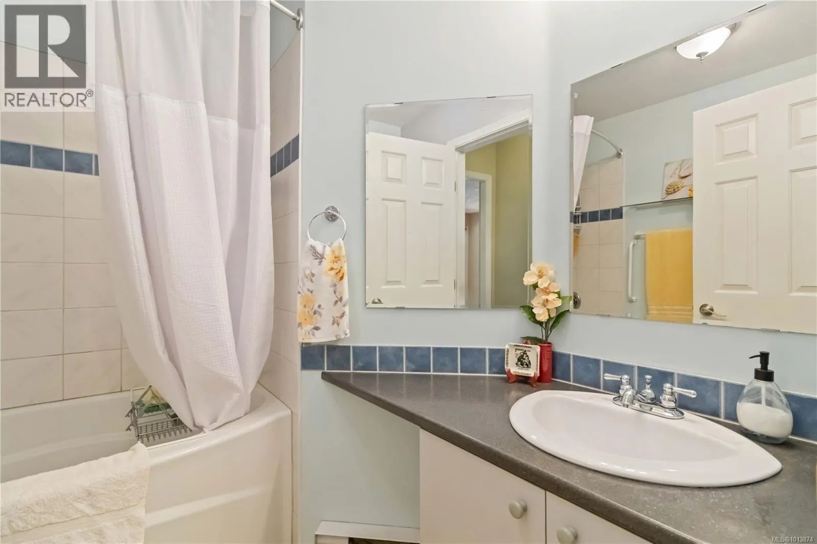 2161 Henlyn Dr