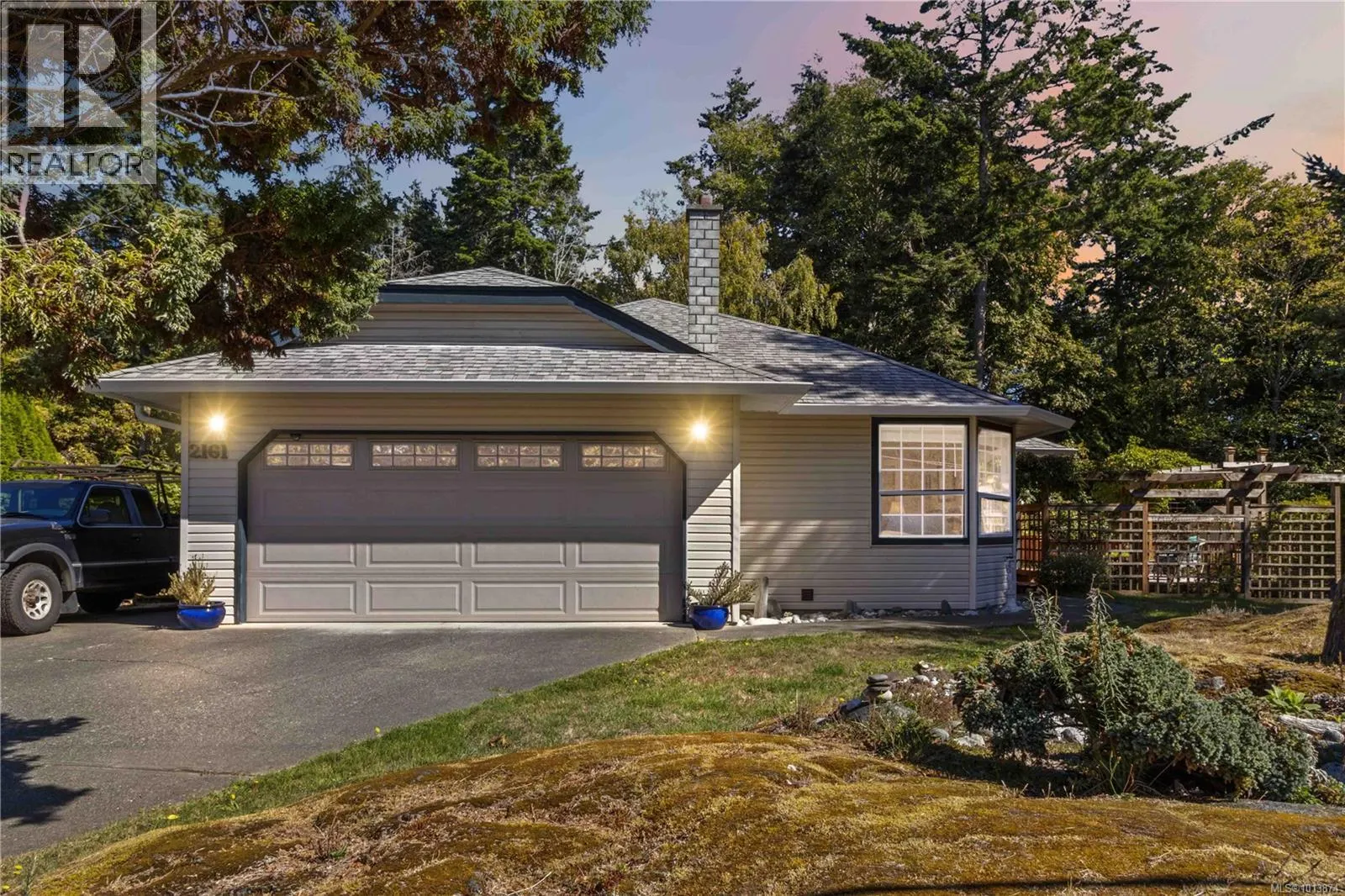 2161 Henlyn Dr