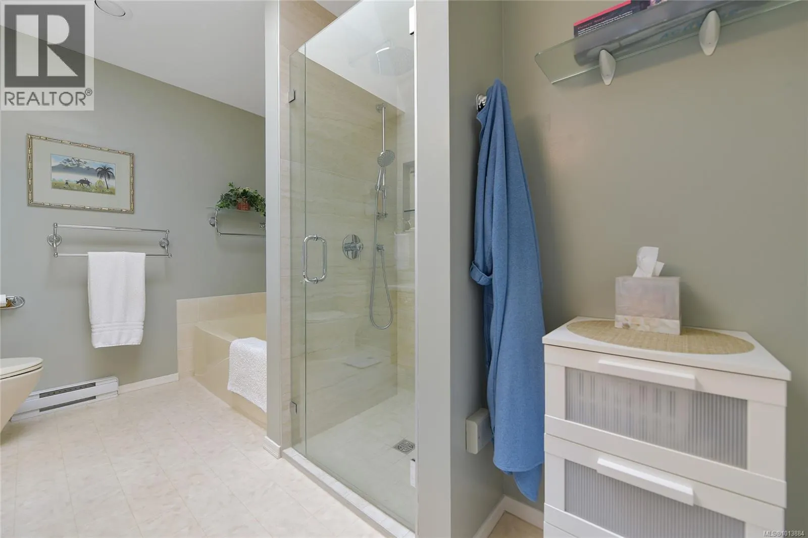 913 2829 Arbutus Rd