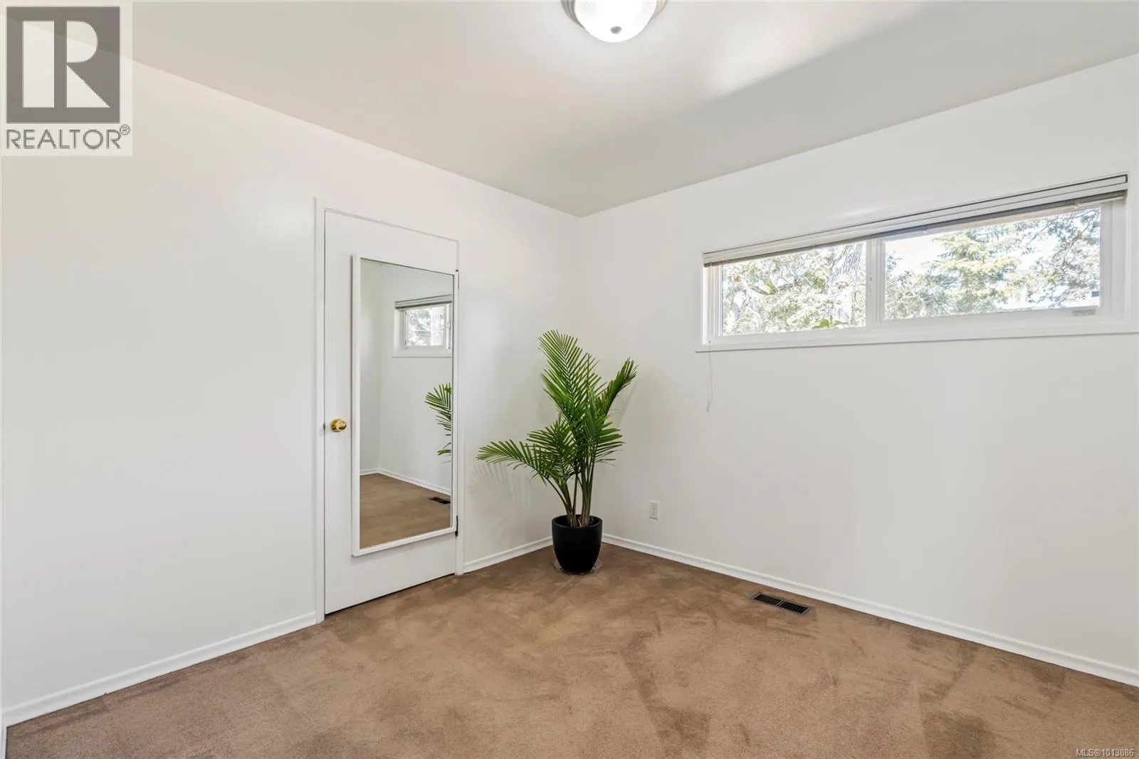 3944 Cedar Hill Cross Rd