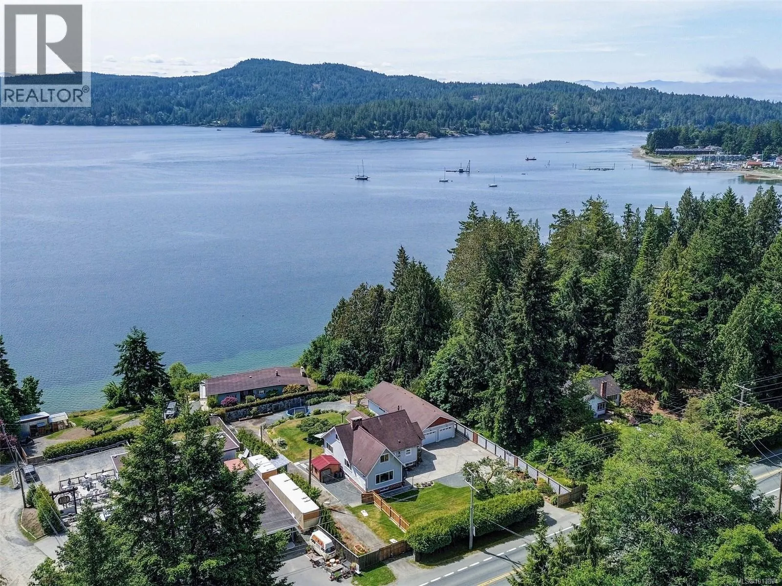 5877 Sooke Rd