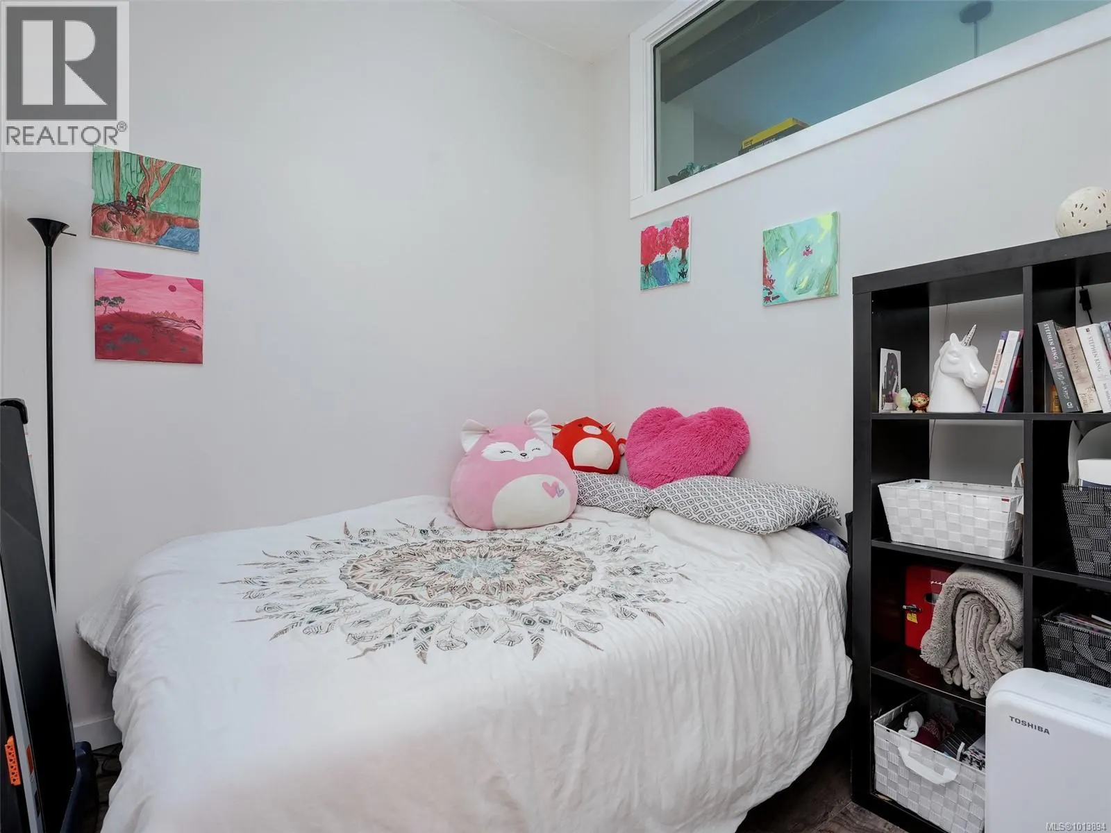 5877 Sooke Rd
