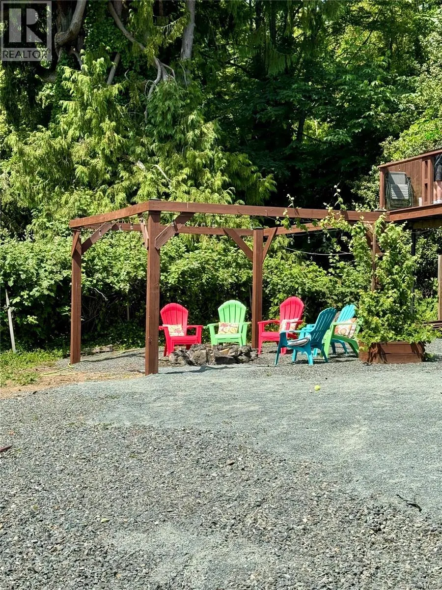 5877 Sooke Rd