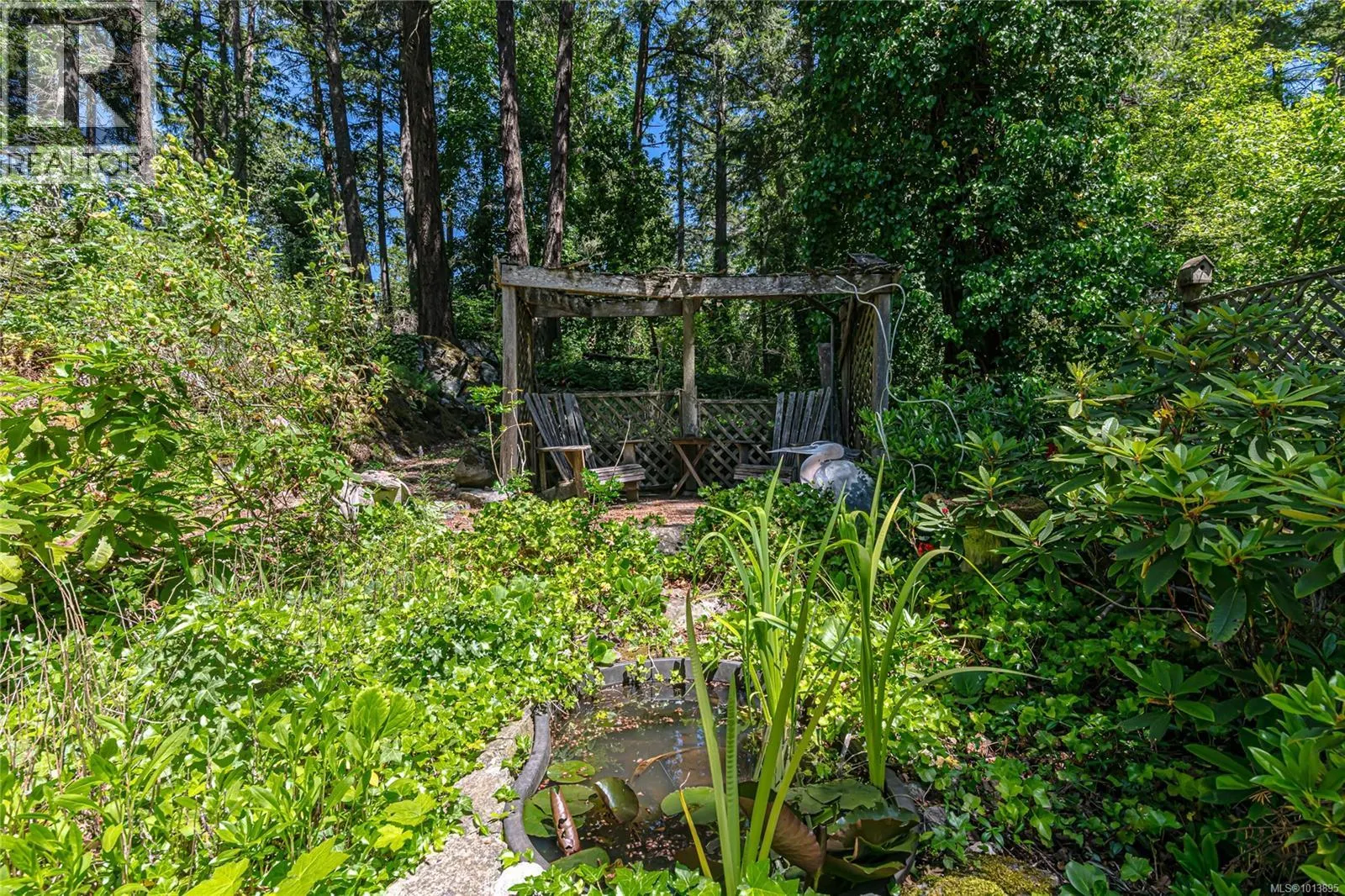 1254 Burnside Rd W