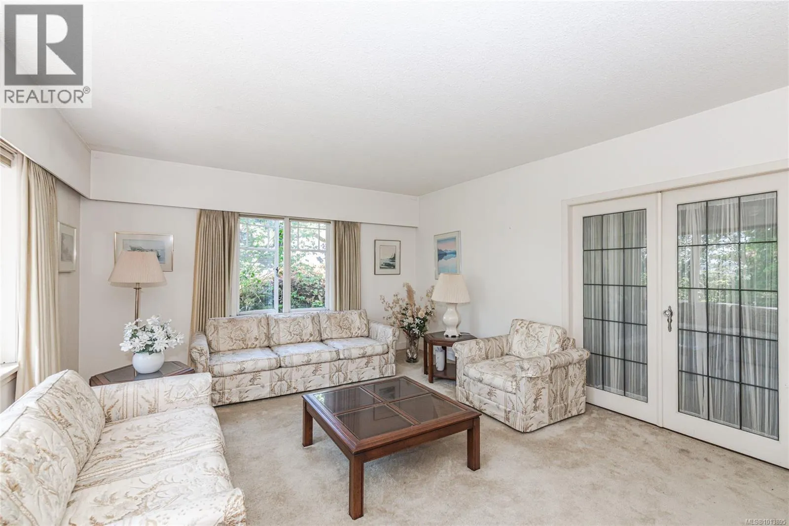1254 Burnside Rd W