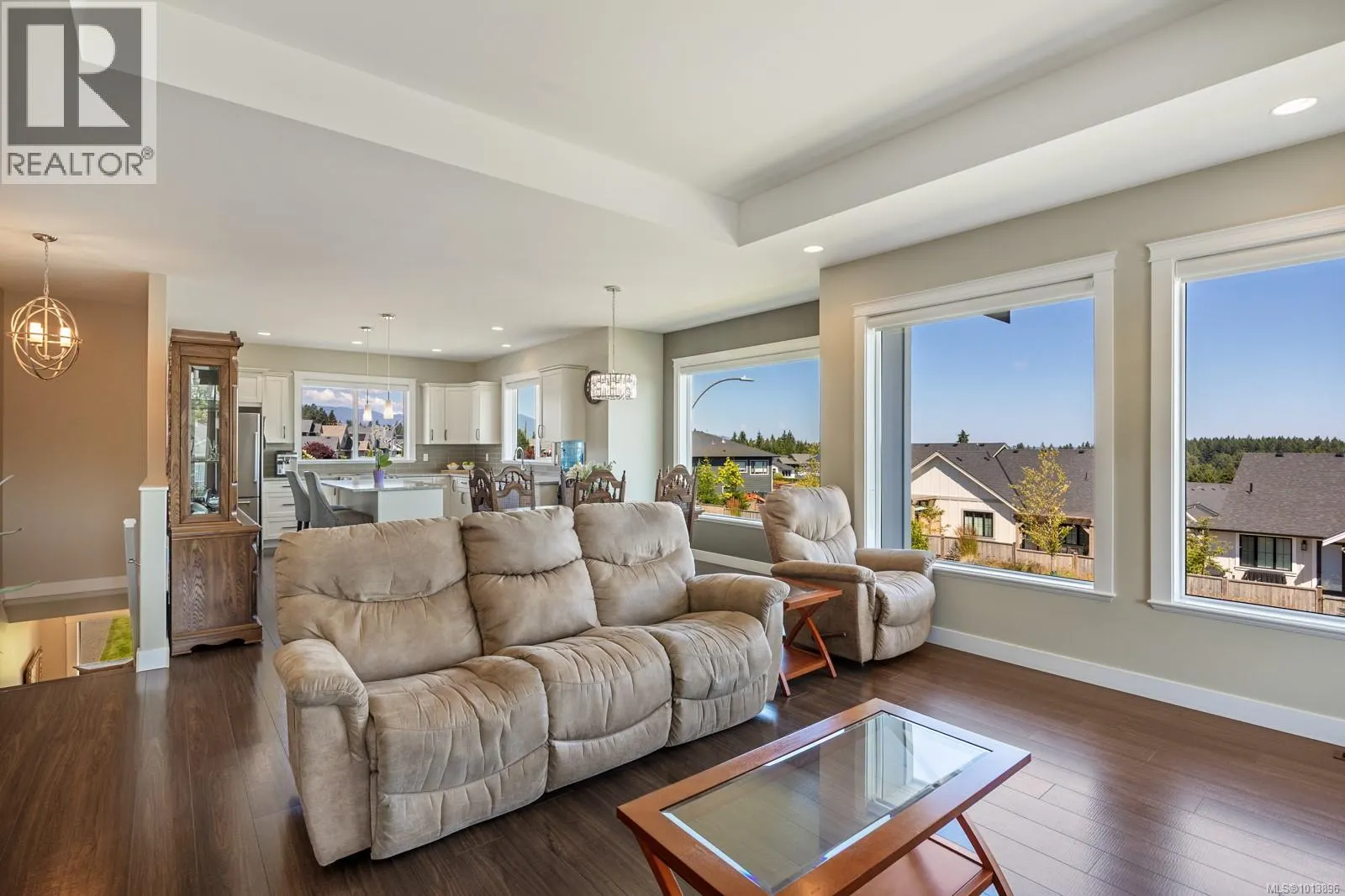 4064 Southwalk Dr