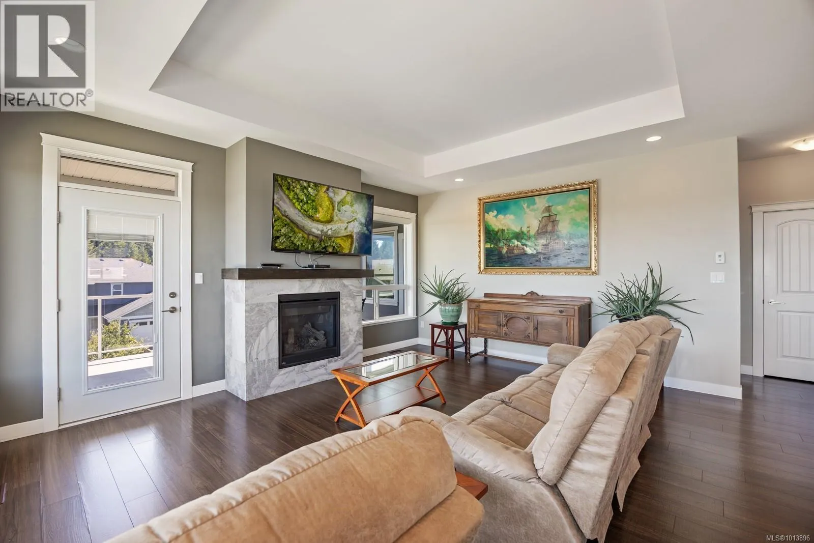 4064 Southwalk Dr
