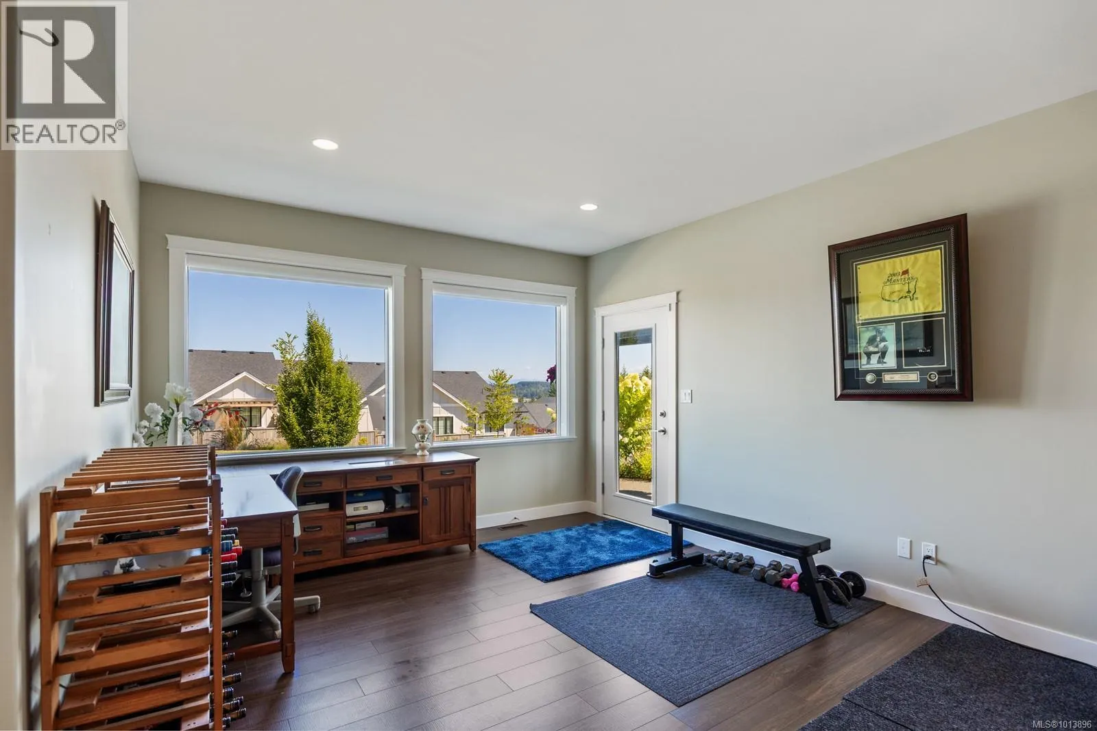 4064 Southwalk Dr