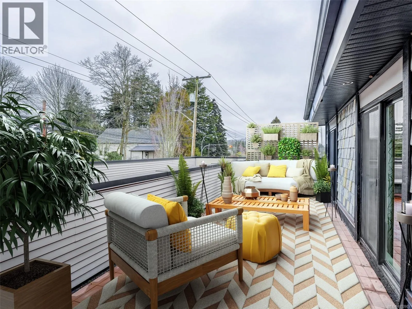 302 6981 East Saanich Rd