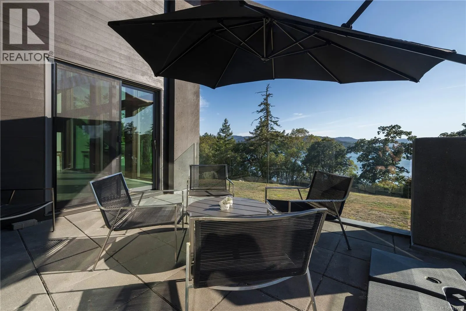 7756 West Saanich Rd