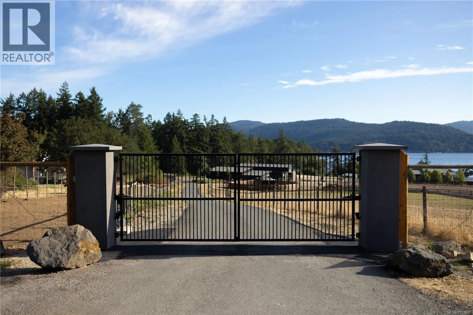 7756 West Saanich Rd