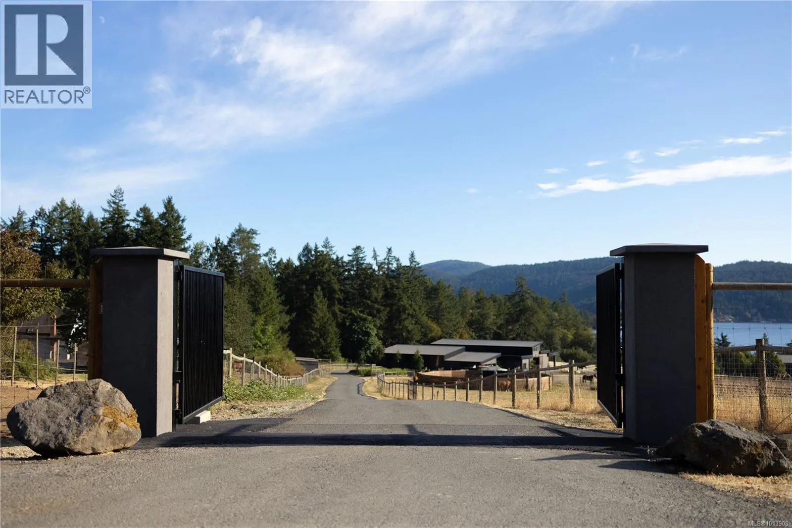 7756 West Saanich Rd