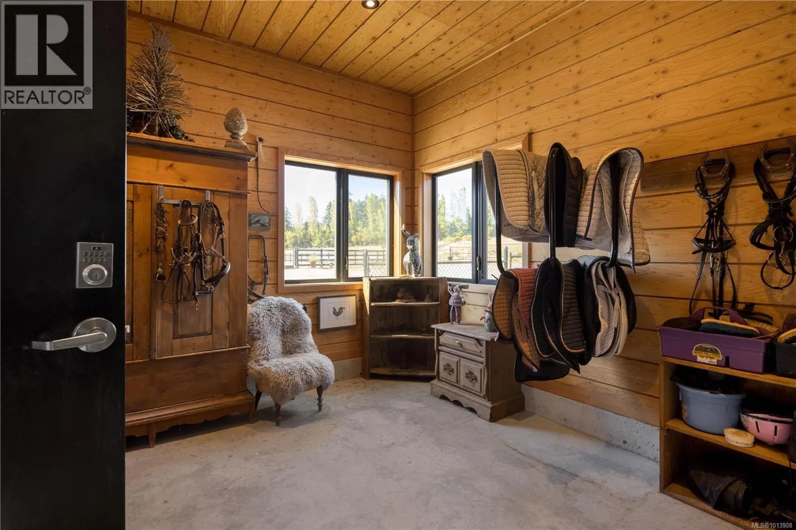 7756 West Saanich Rd