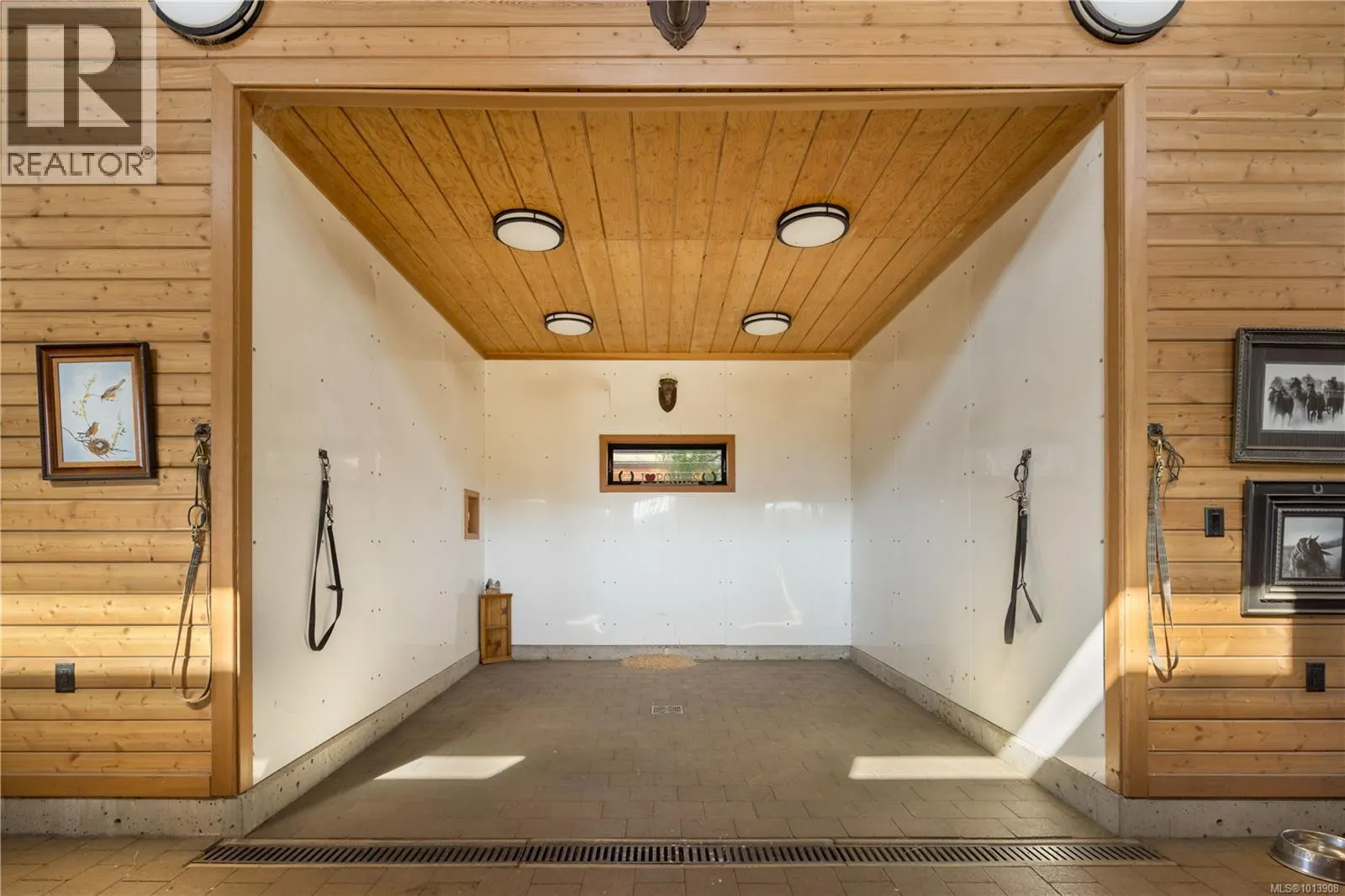 7756 West Saanich Rd