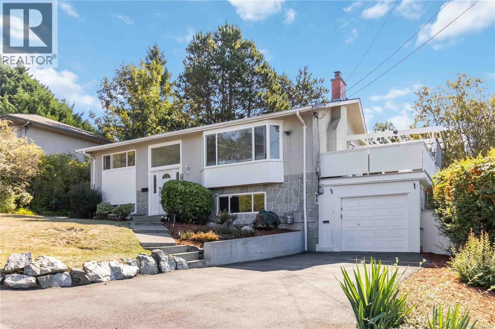 727 Chesterlea Rd