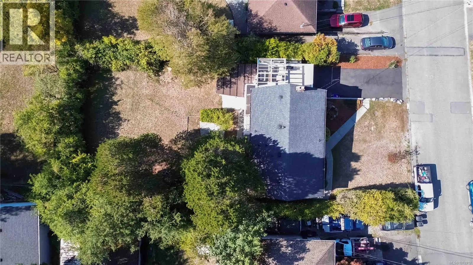 727 Chesterlea Rd