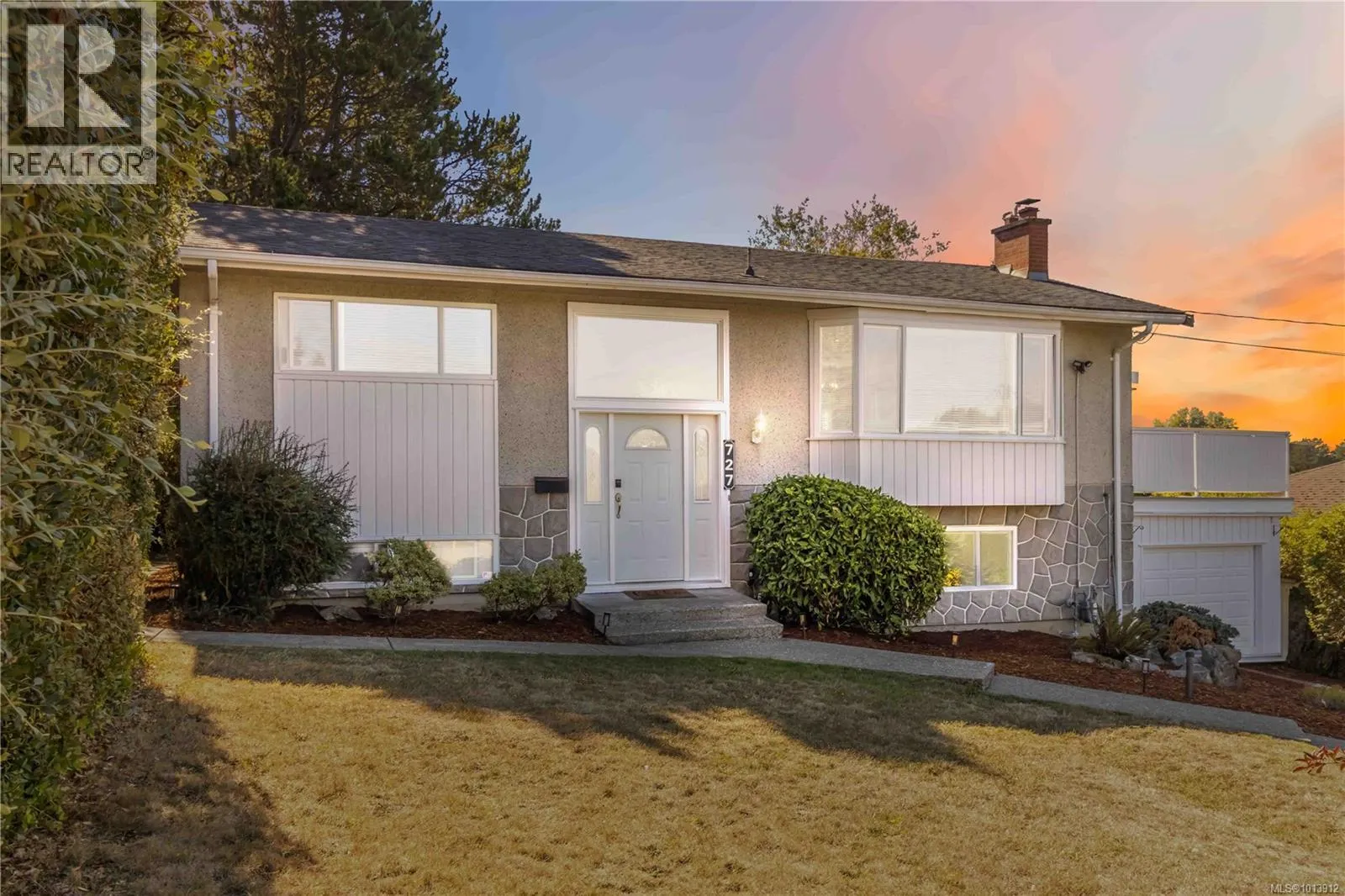 727 Chesterlea Rd