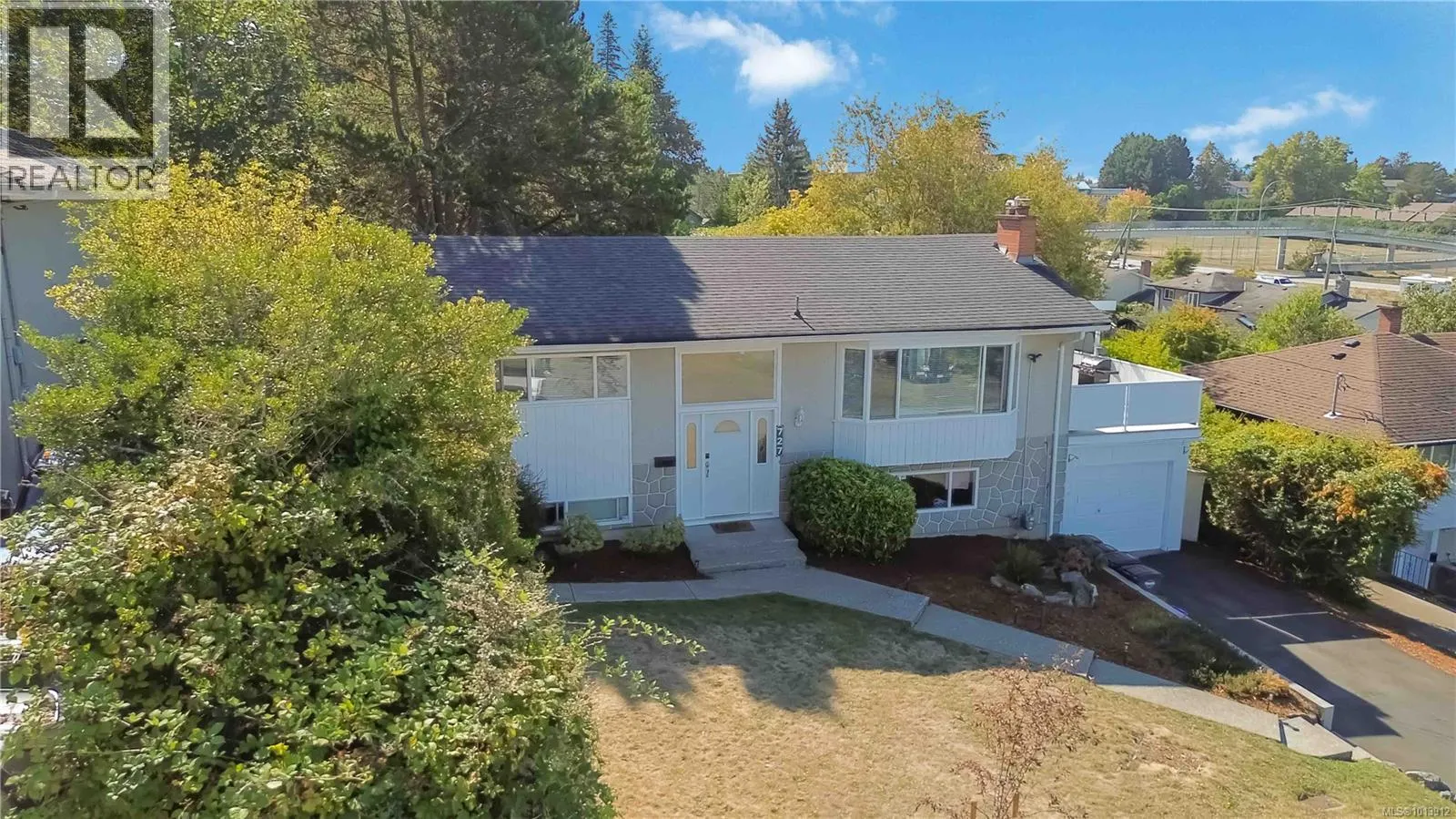 727 Chesterlea Rd