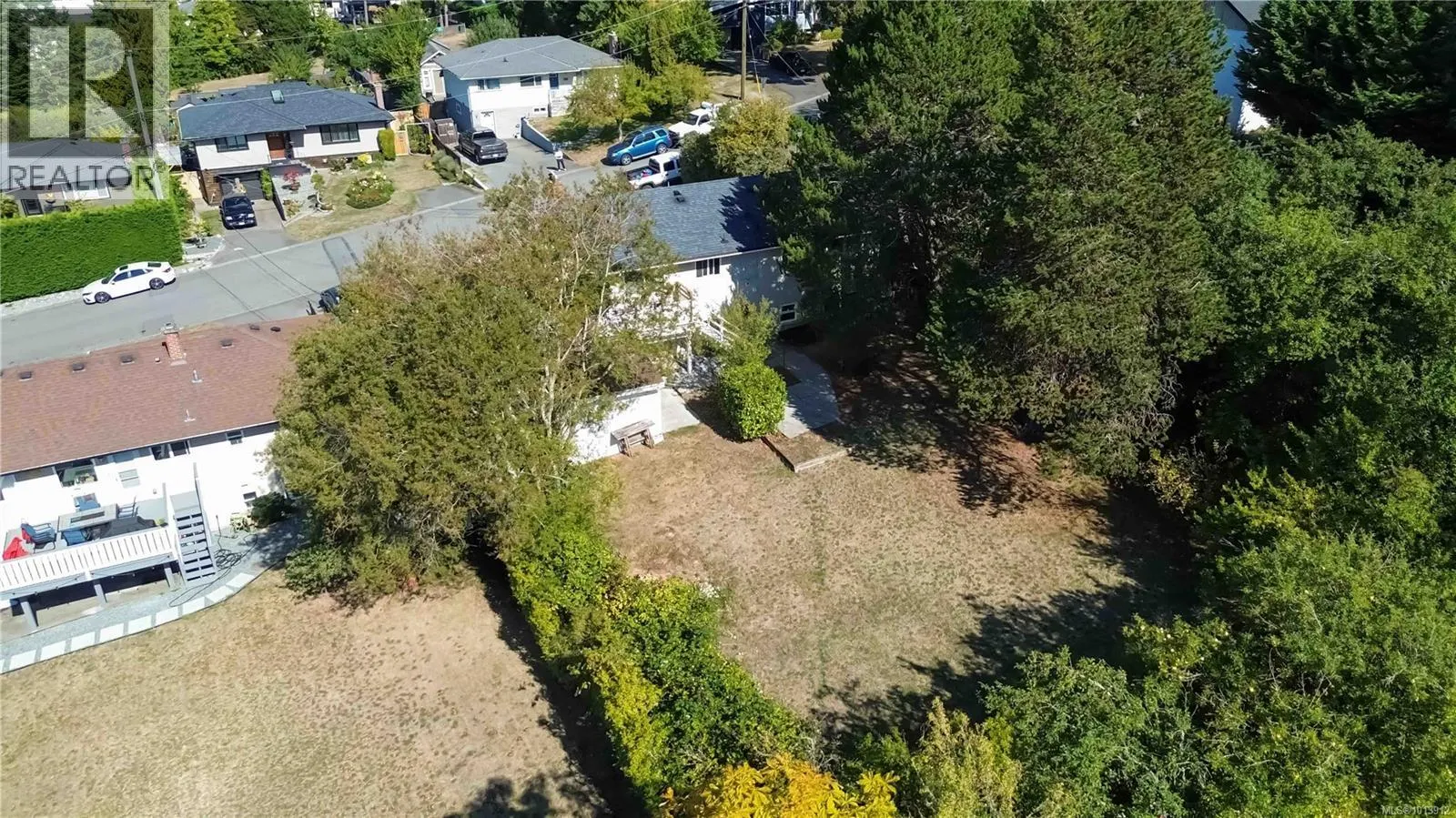 727 Chesterlea Rd