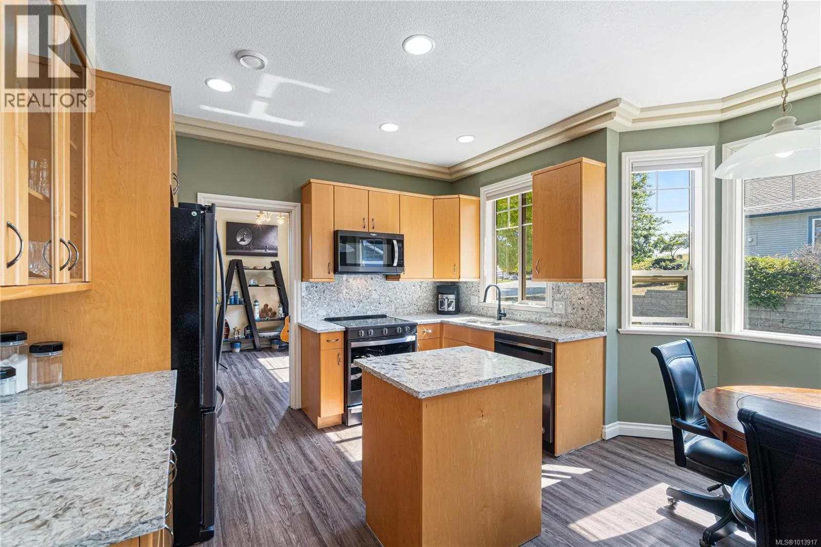 3354 Whitetail Pl