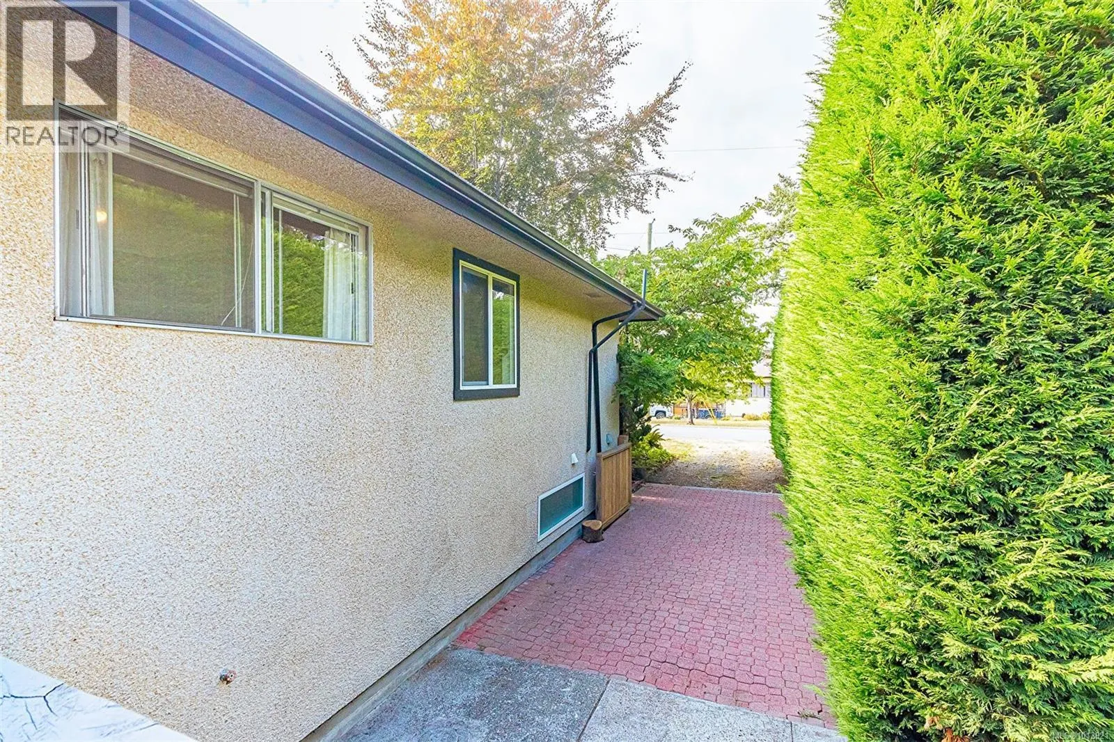 1288 Roy Rd