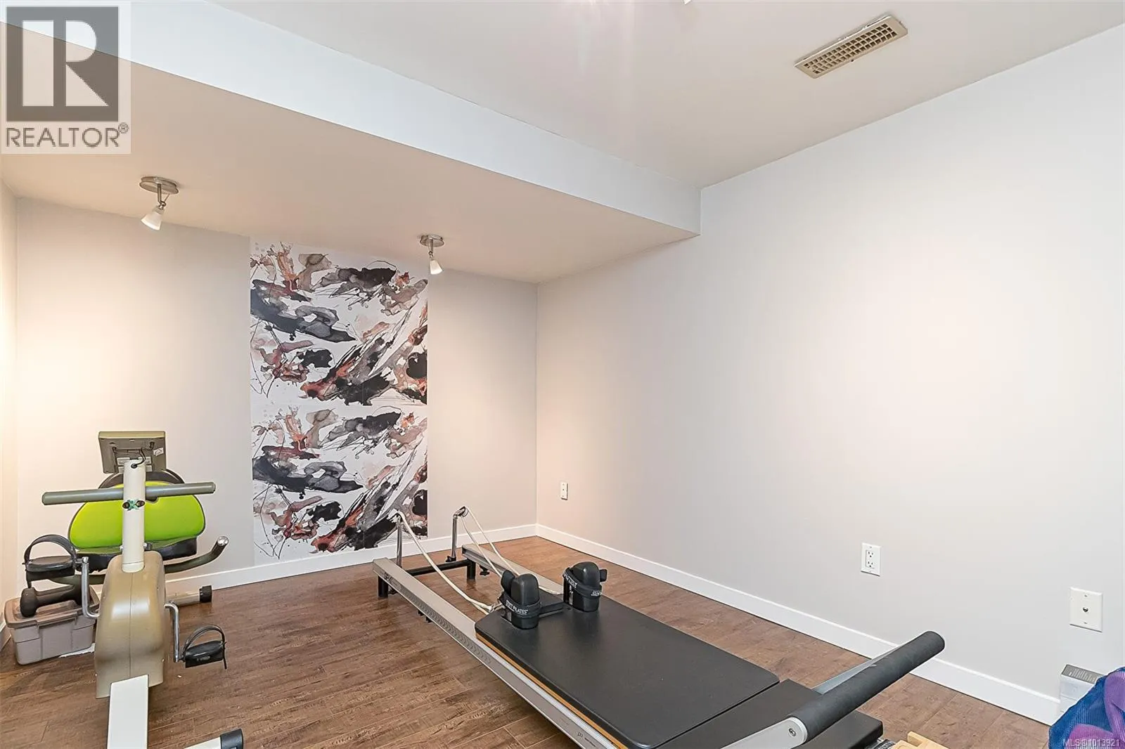 1288 Roy Rd