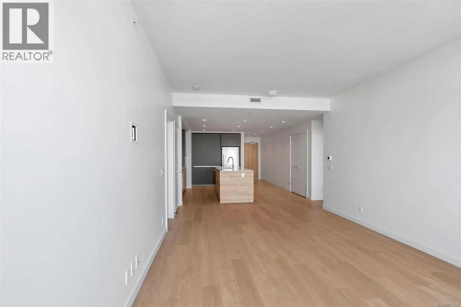 1208 363 Tyee Rd