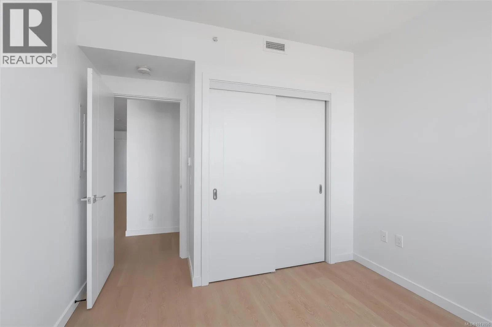 1208 363 Tyee Rd