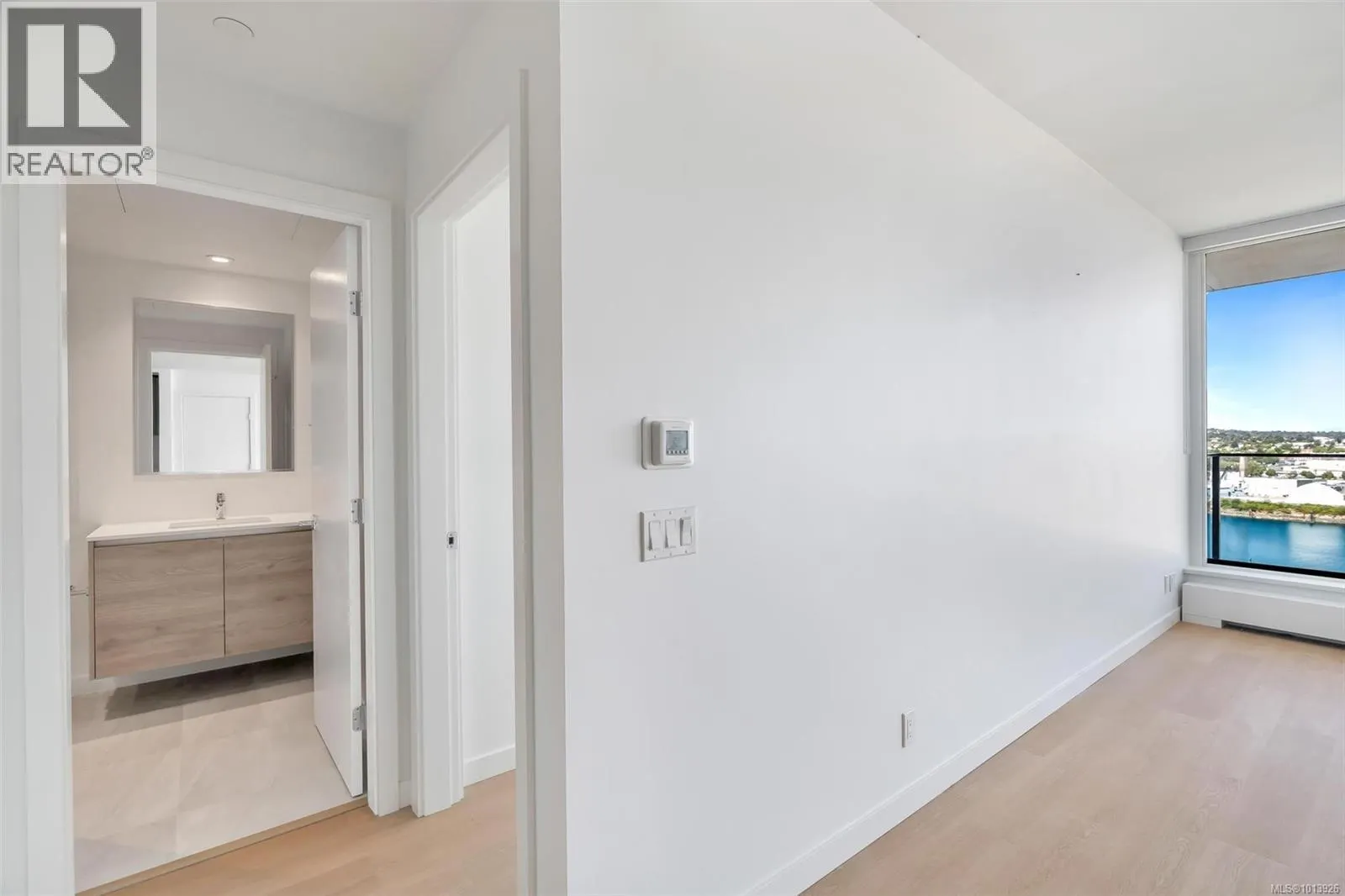 1208 363 Tyee Rd