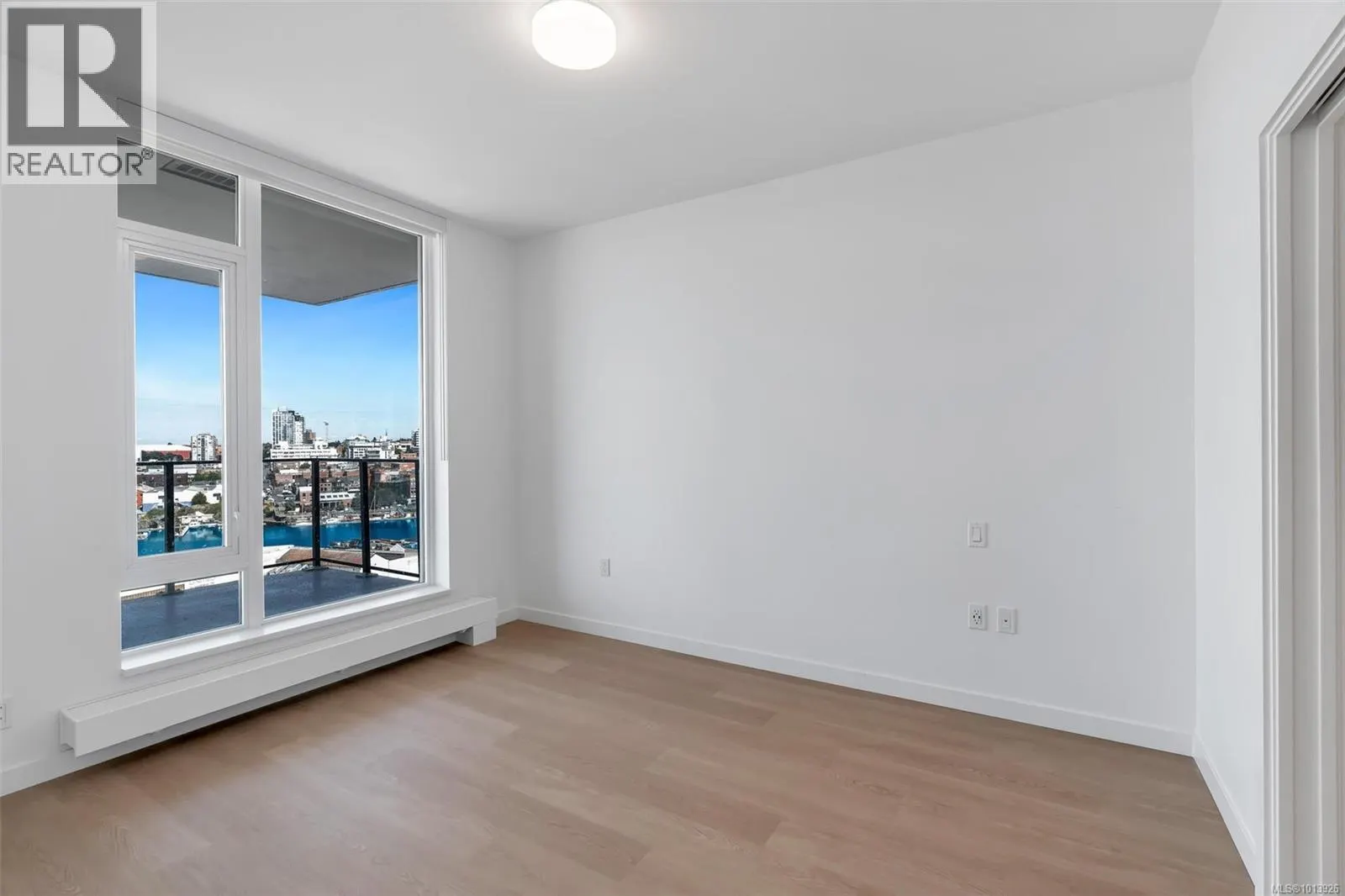 1208 363 Tyee Rd