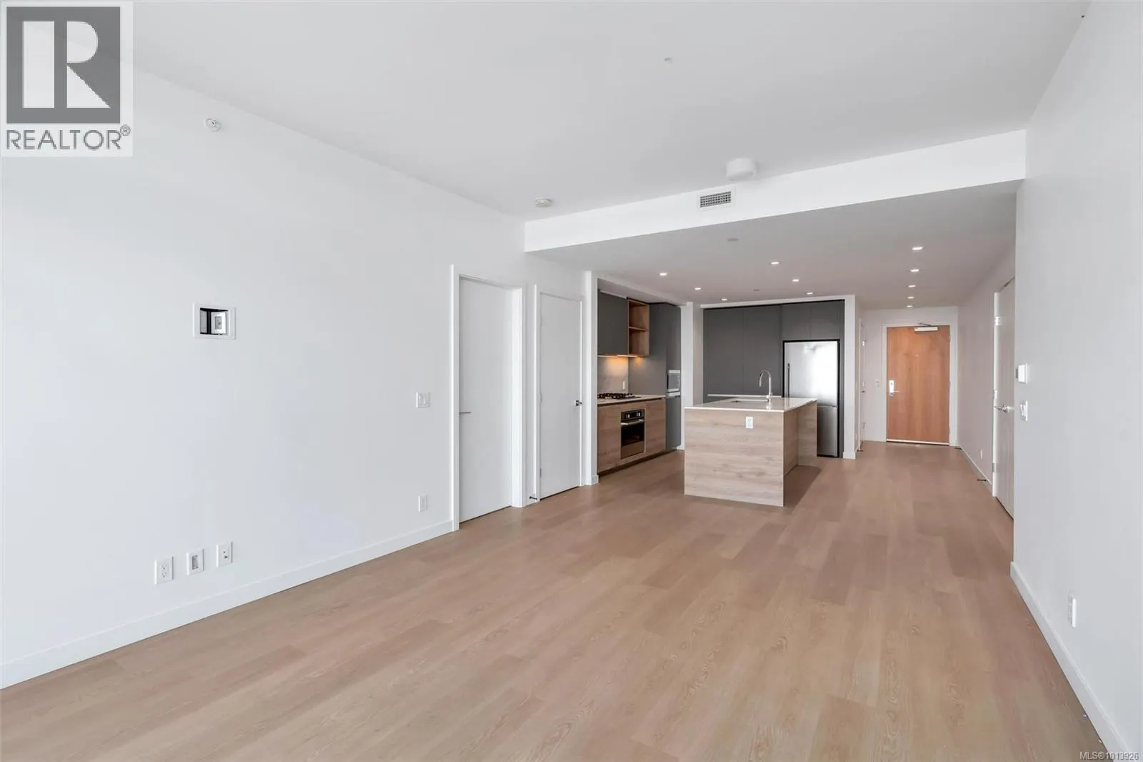 1208 363 Tyee Rd