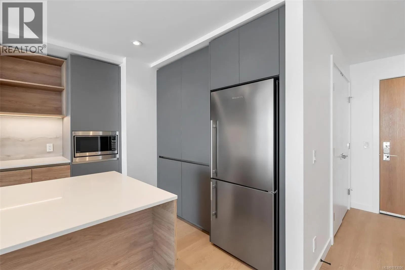 1208 363 Tyee Rd
