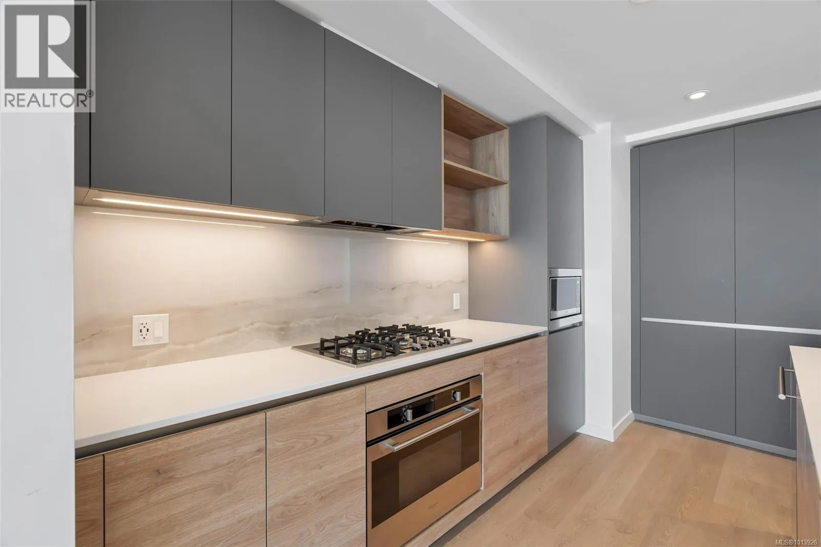 1208 363 Tyee Rd