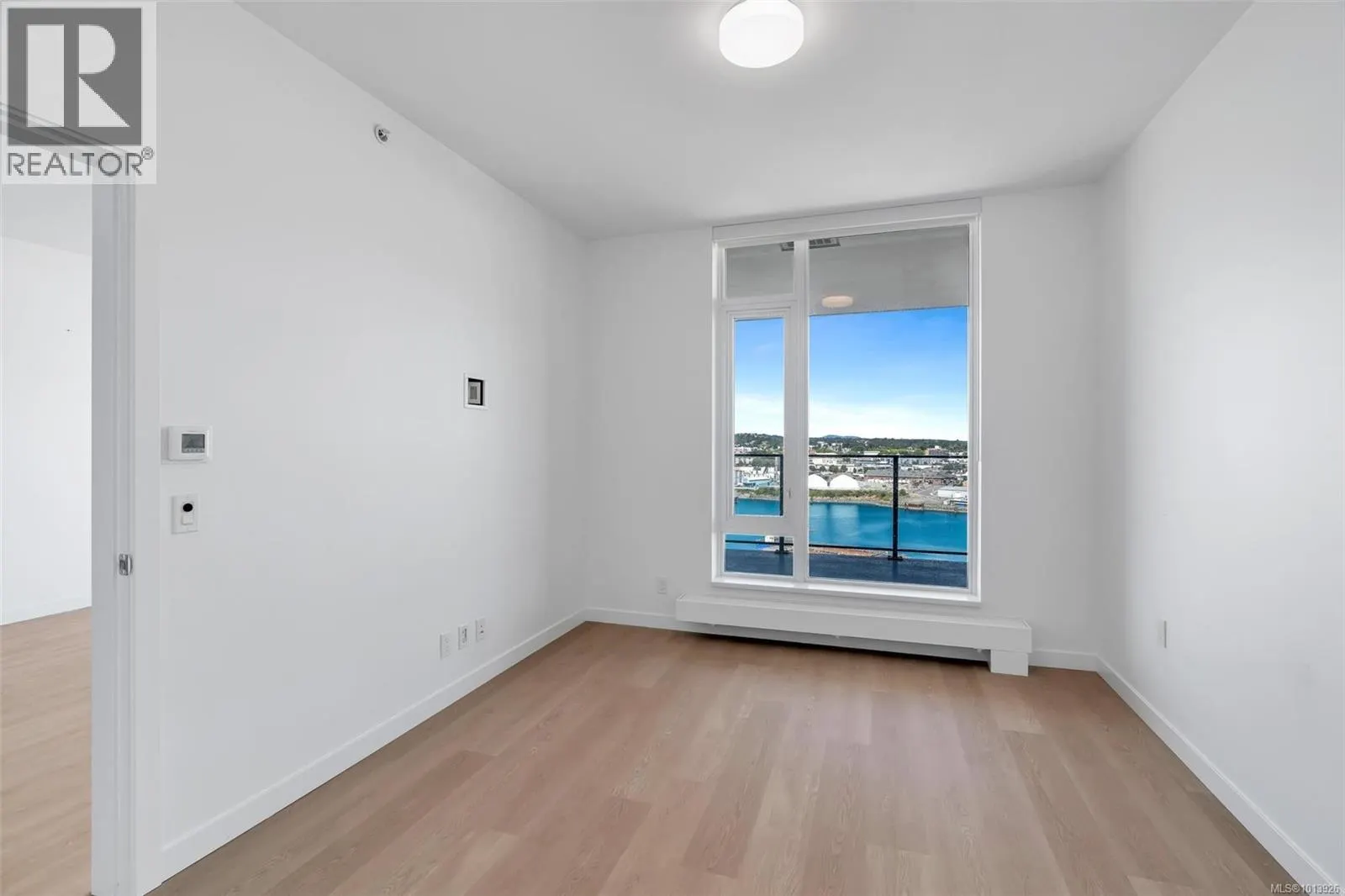 1208 363 Tyee Rd