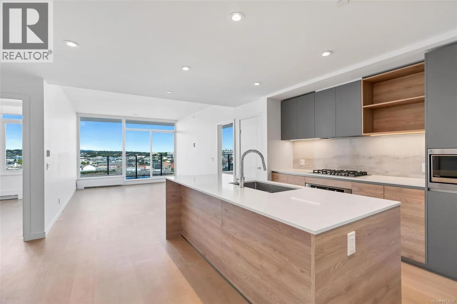 1208 363 Tyee Rd